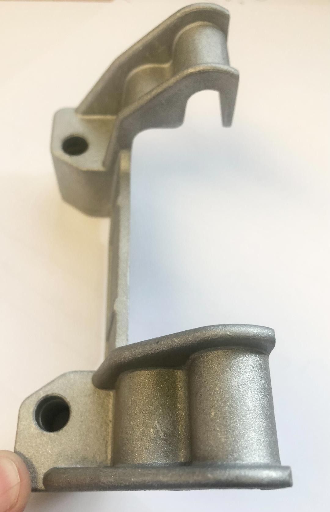 Support supérieur pour réservoir de carburant diesel