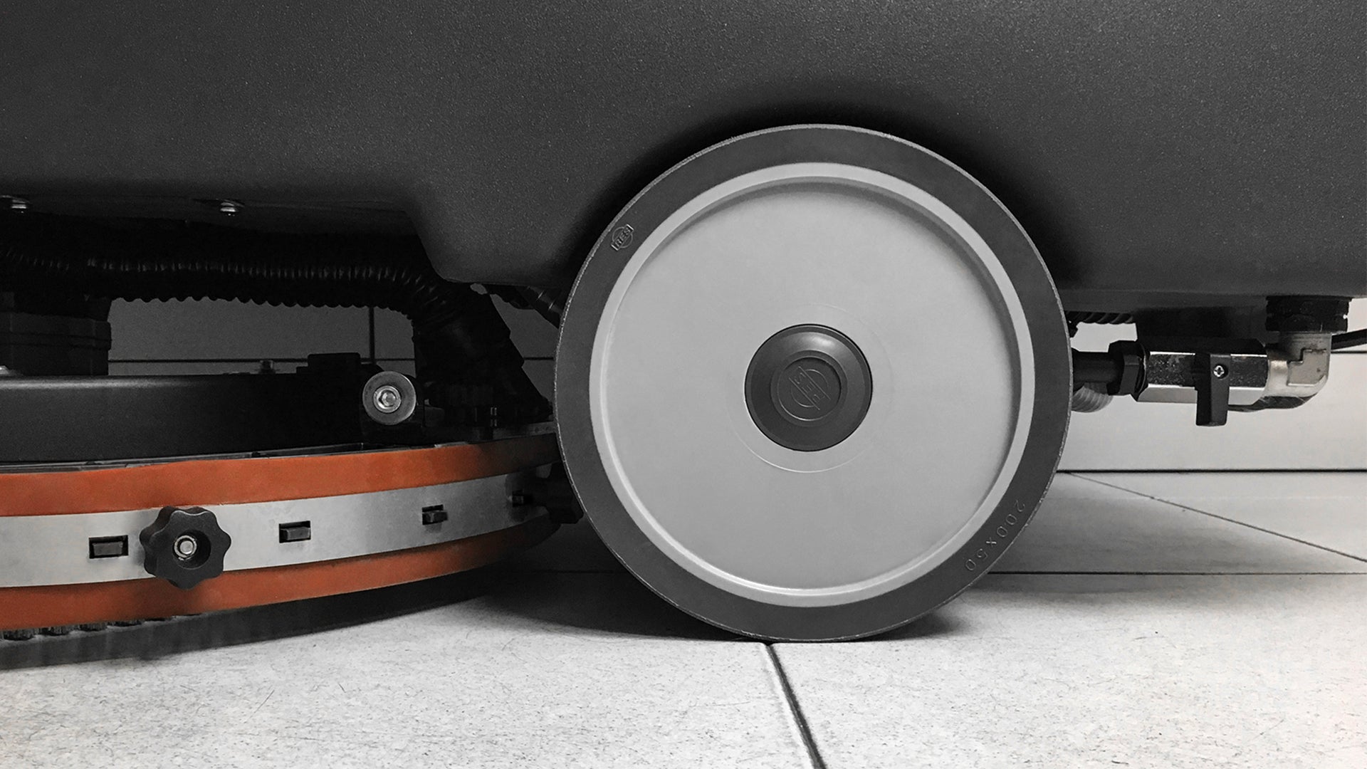 Autolaveuse à conducteur marchant Lavor Dynamic 45B