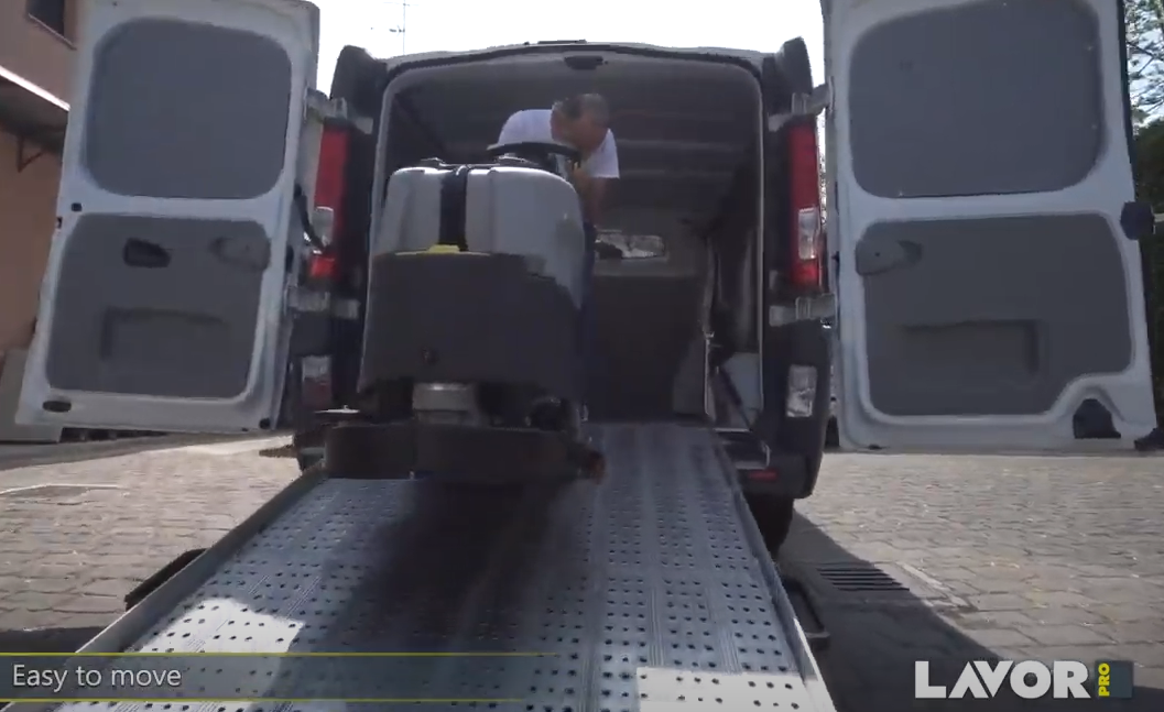 Autolaveuse à conducteur marchant Lavor Dynamic 45E