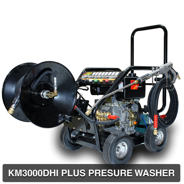 Équipement de nettoyage d'allée - Nettoyeur haute pression diesel KM3000DHI PLUS, nettoyeur de surface rotatif SurfacePro 18 et buse turbo